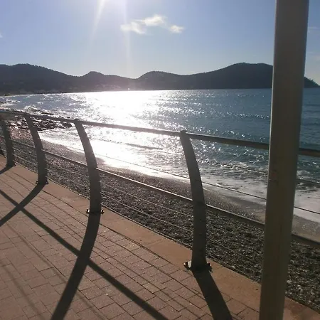 ホテル Chanteplage 2*